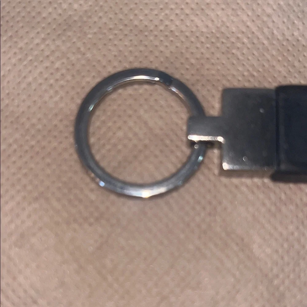 Gucci Black & Silver Key Holder Chain Unisex Simple Elegant Made in Italy Luxury